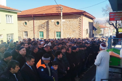 Keziban Mert Son Yolculuğuna Uğurlandı